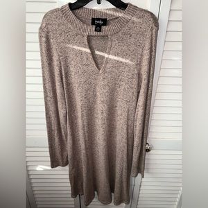 Long sleeve Gray Keyhole dress, Medium